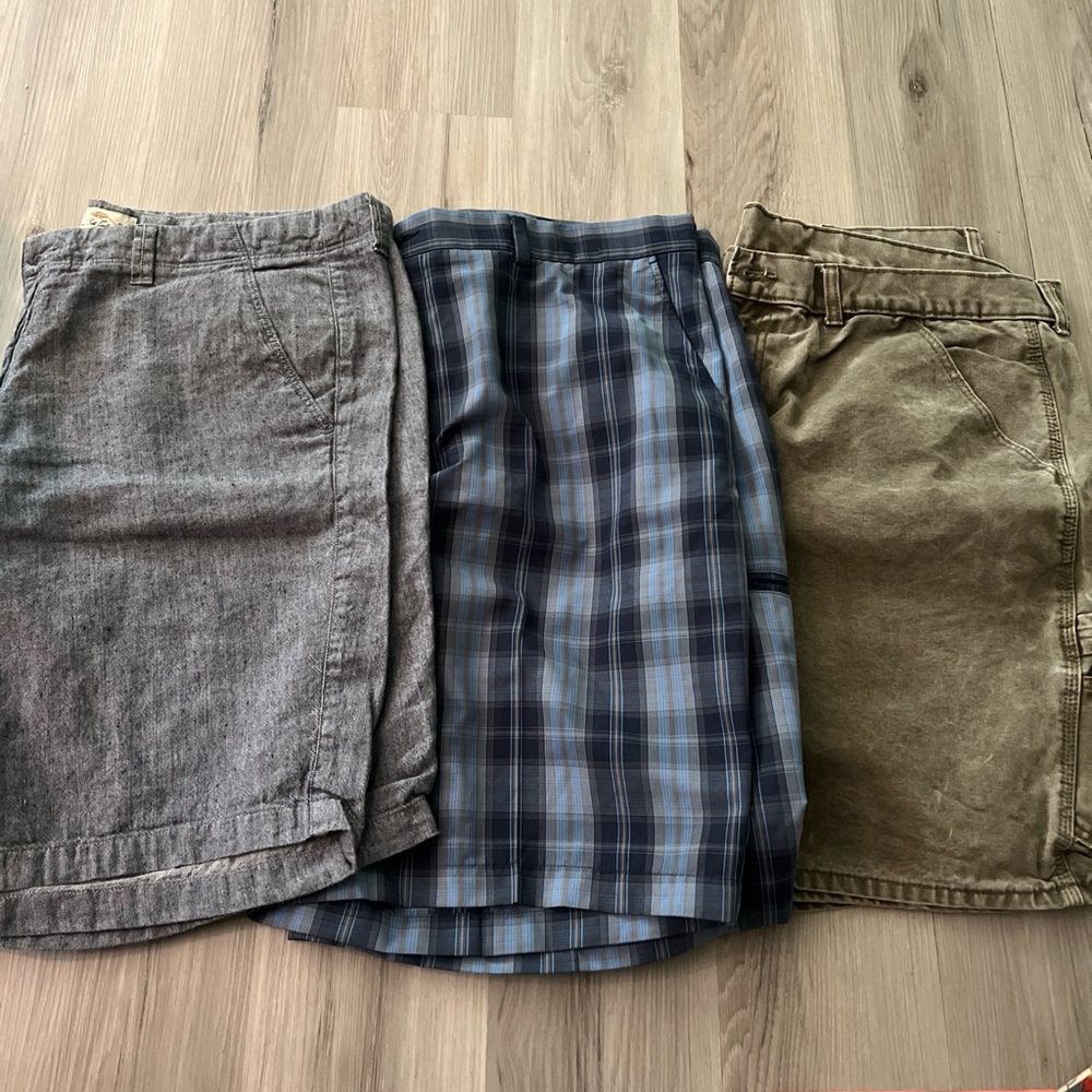 Lot of 3 Shorts Size 40